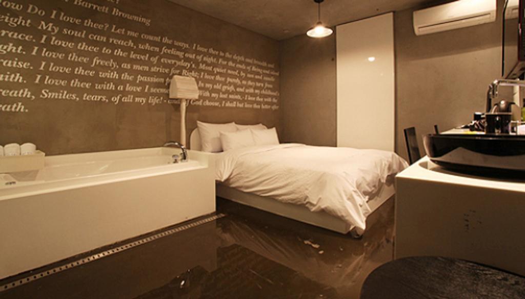 Hotel Pop2 Jongno Seoul Bilik gambar
